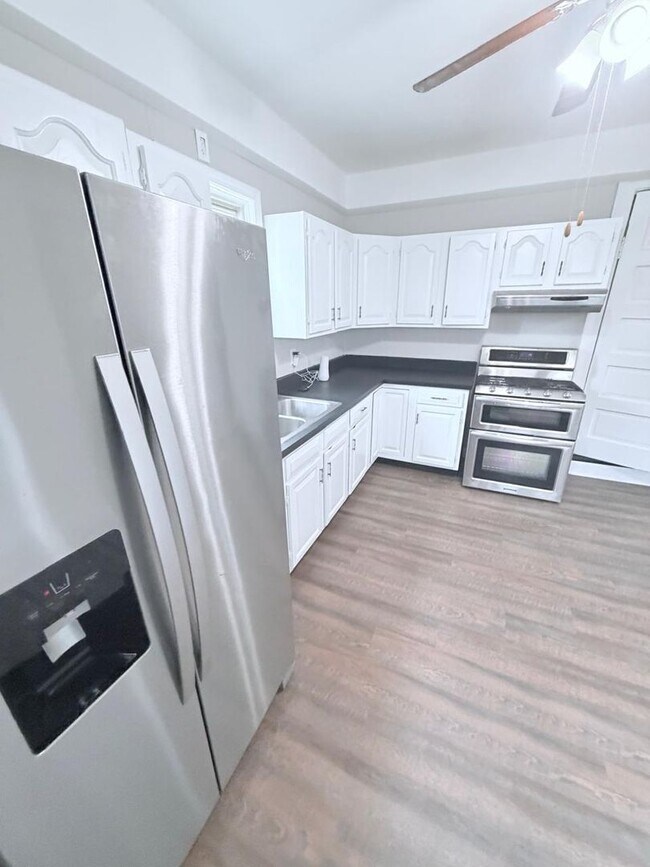 Photo - 6407 Dibble Ave