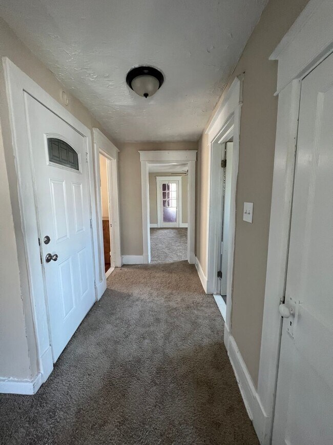 Photo - 119 Lee Avenue Unit B