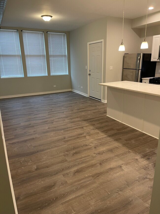 Photo - 2736 N Laramie Ave Unit 1