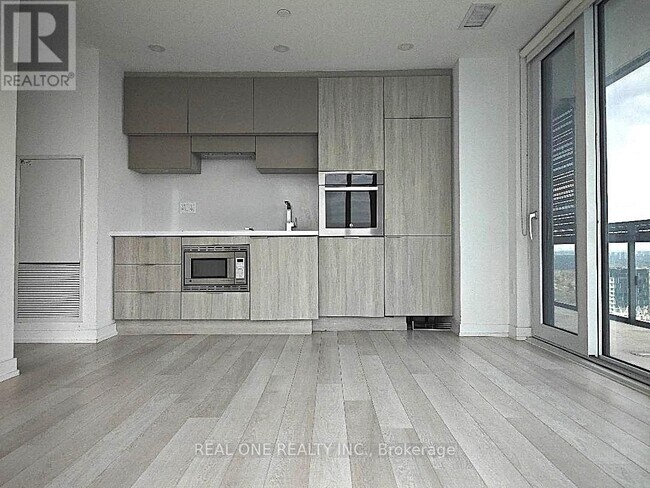 Photo - 39 Roehampton Ave Unit 3703