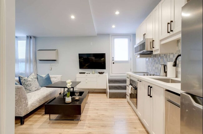Photo - 1364 Queen St E Unit SI FL2-ID1547731P