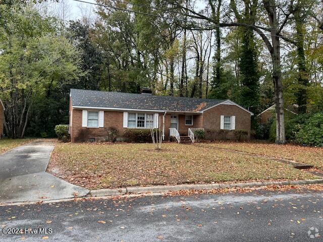 Building Photo - 1905 Brook Rd Rental