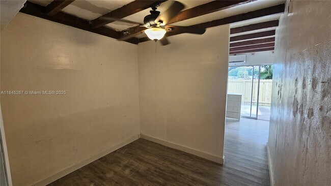 Photo - 1836 Roosevelt St