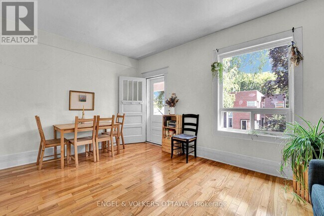 Photo - 172 Ivy Crescent