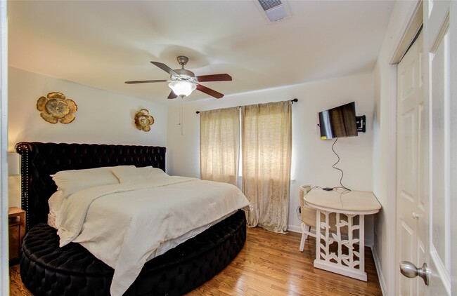 Building Photo - 5329 Pagewood Ln