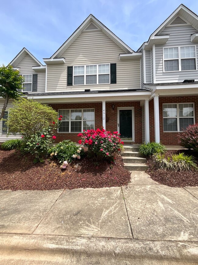 Charming Townhome in Greensboro - Charming Townhome in Greensboro