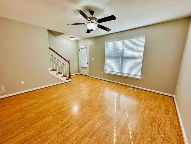 Photo - 108 Weist Pl