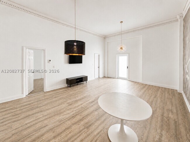Building Photo - 3025 Indian Creek Dr Unit 110