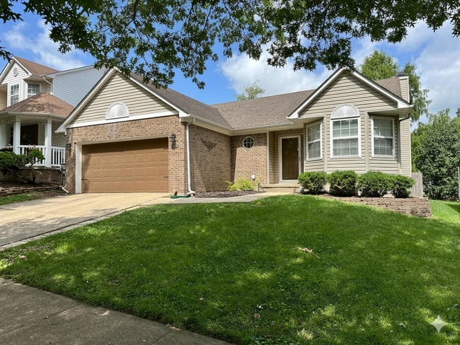 Building Photo - Charming Ranch Home with 2-Car Garage in Desirable 40514