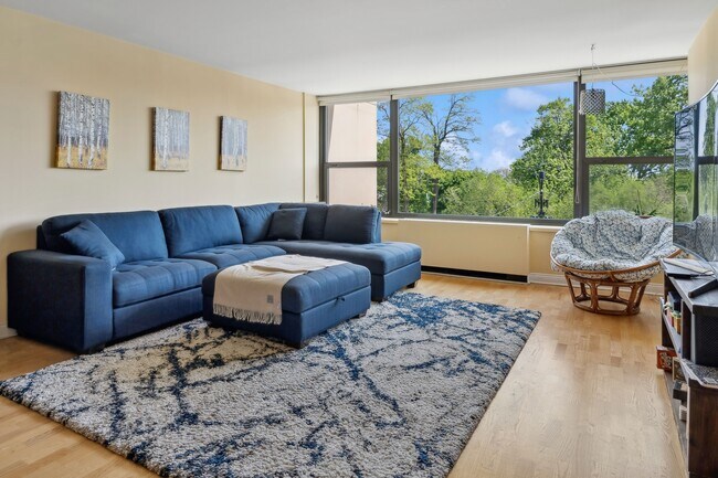 Photo - 1850 N Clark St Unit 405