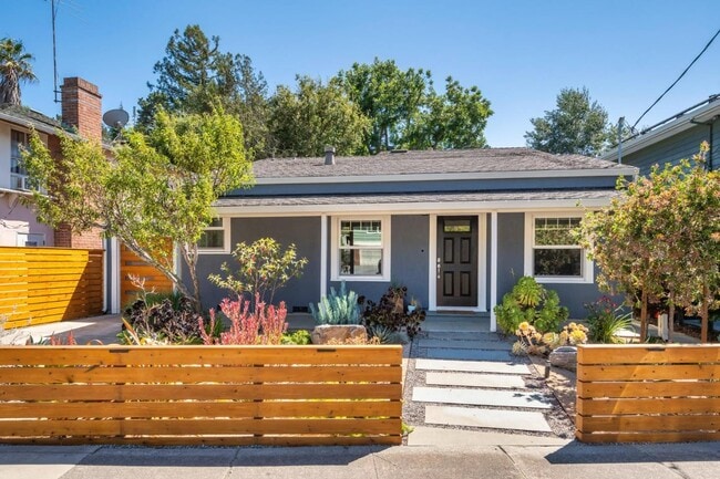 Building Photo - 2667 San Carlos Ave