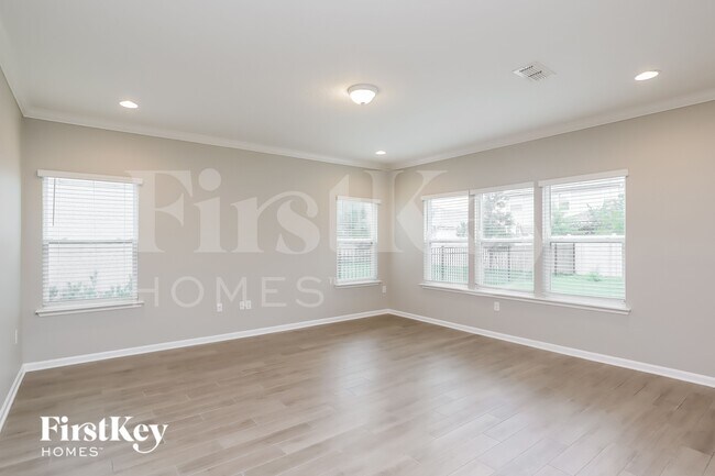 Photo - 3918 Heatherbrook Pl