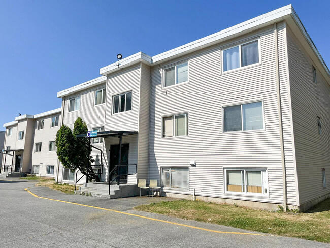 Photo - Hillside Place