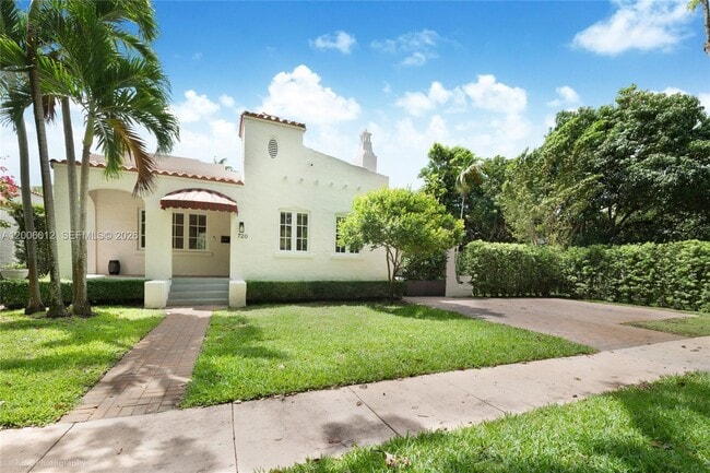 Building Photo - 720 Minorca Ave