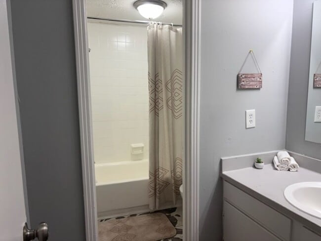 Photo - 225 W McDowell Rd Unit Apt E-2