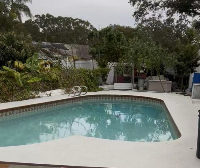 Photo - 835 Winding Oaks Dr Unit Shared yard Apt