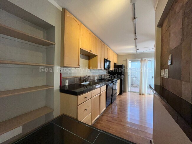 3637 E Monterosa St Unit 7