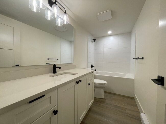 Photo - 19768-1975B 75B Ave