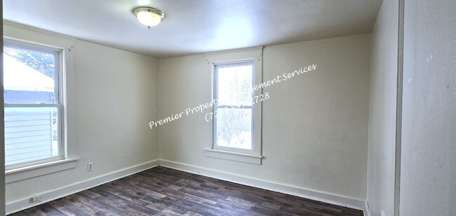 Photo - 1047 Beckford St Unidad 2