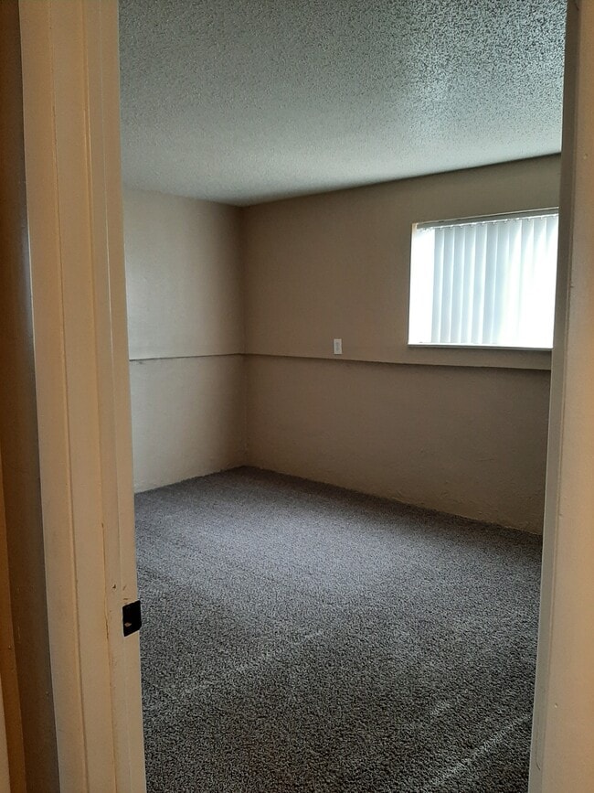 2 beds 1 bath