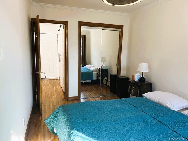 Photo - 50-44 44th St Unidad Apt 1