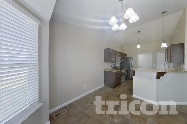 Photo - 227 Essex Ct