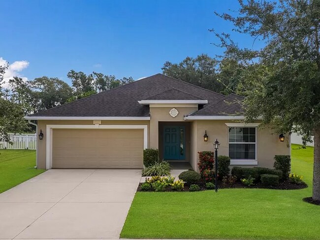 Conveniently located to everything. 3 bedr... - Conveniently located to everything. 3 bedr...