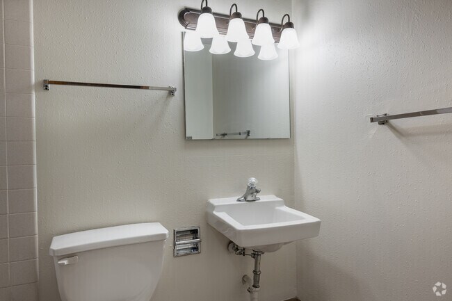 Studio - 450SF Bathroom