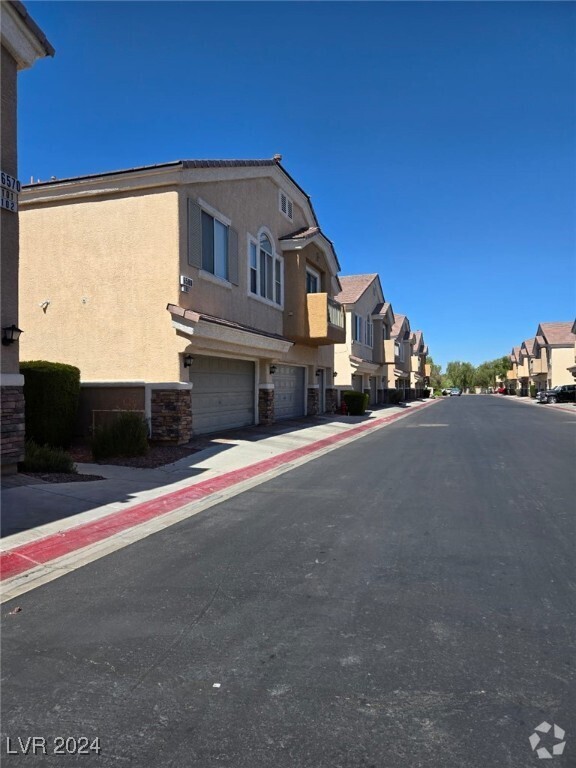 Building Photo - 6570 Tumbleweed Ridge Ln Rental