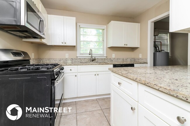 Photo - 160 Mathews Cir SE