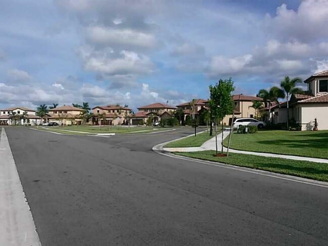 Photo - 191 SE 35 Ave