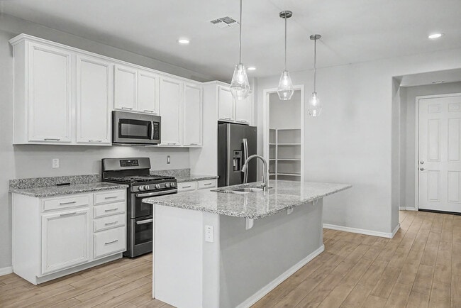 Photo - 17534 W Hadley St