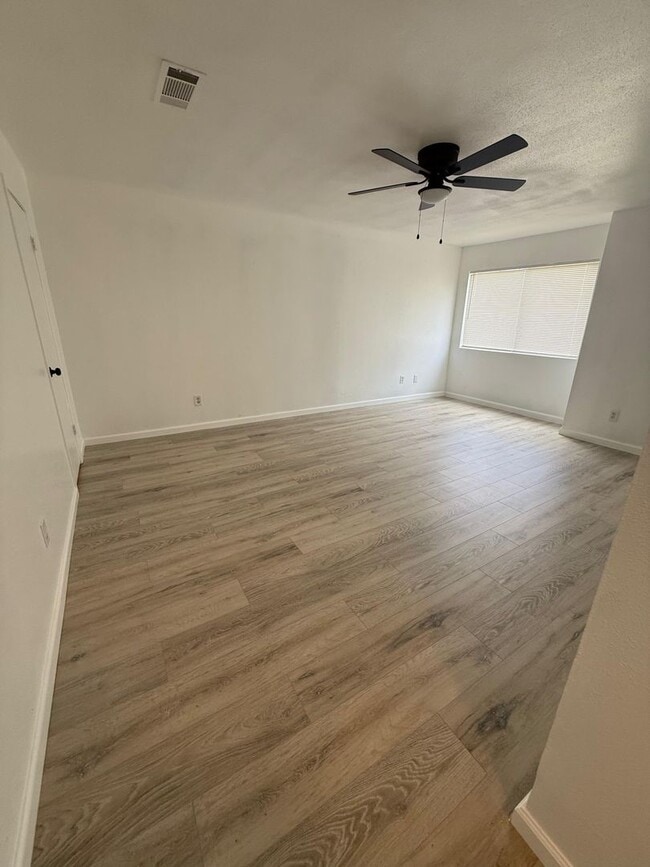 Photo - 6095 Fairmeadow Dr