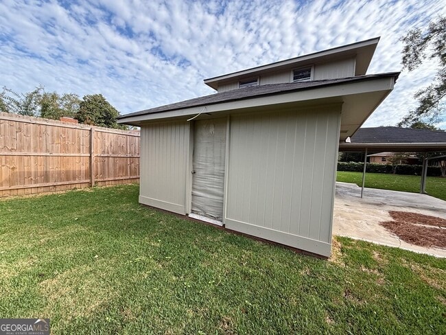 412 Roberson St