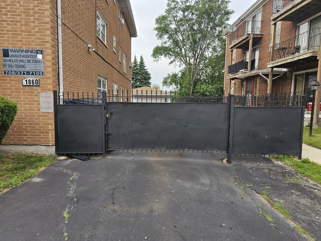 Photo - 1860 State St Unit 2E