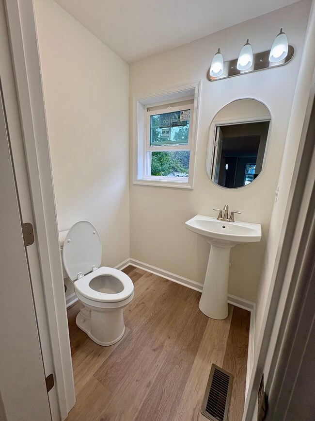 Photo - 110 Truitt Ave