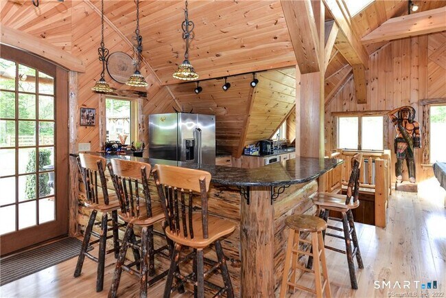 555 W Purchase Rd