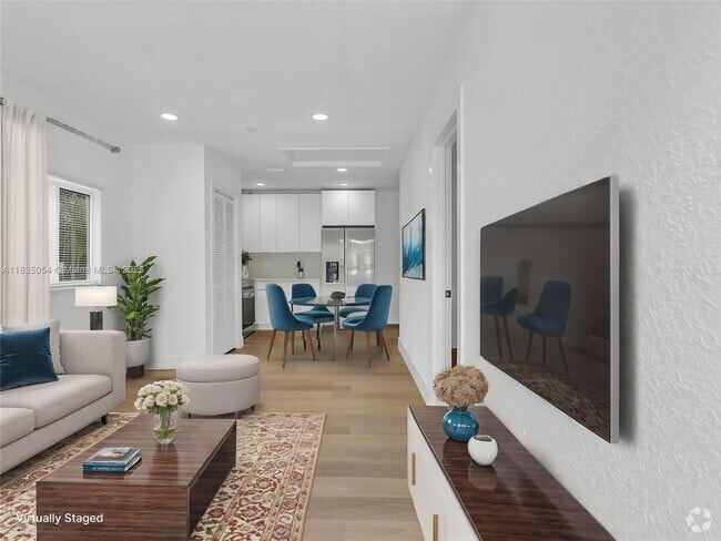 Building Photo - 470 NE 165th St Rental