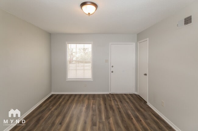 Photo - 6150 Devon Cir