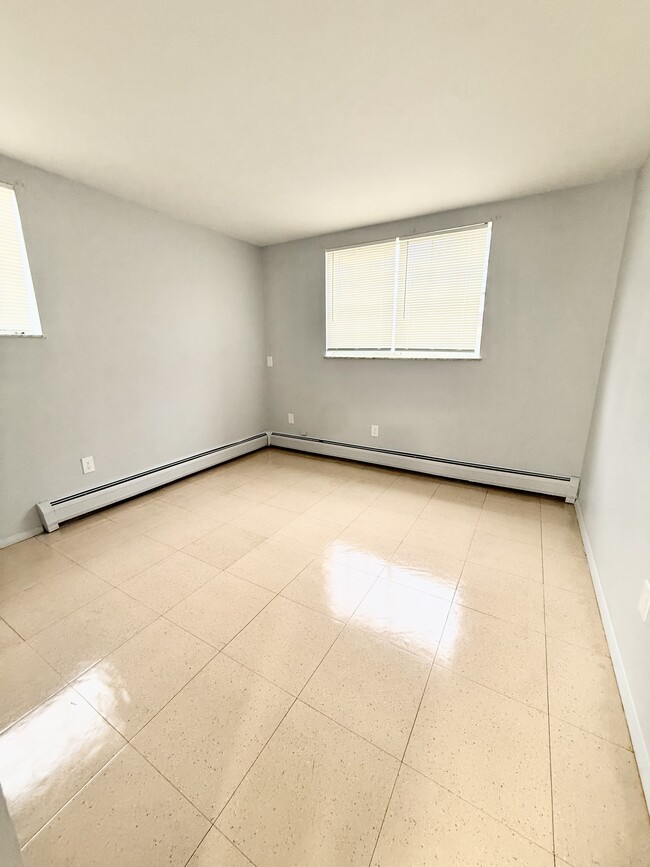 Photo - 2971 Four Towers Dr Unit 5