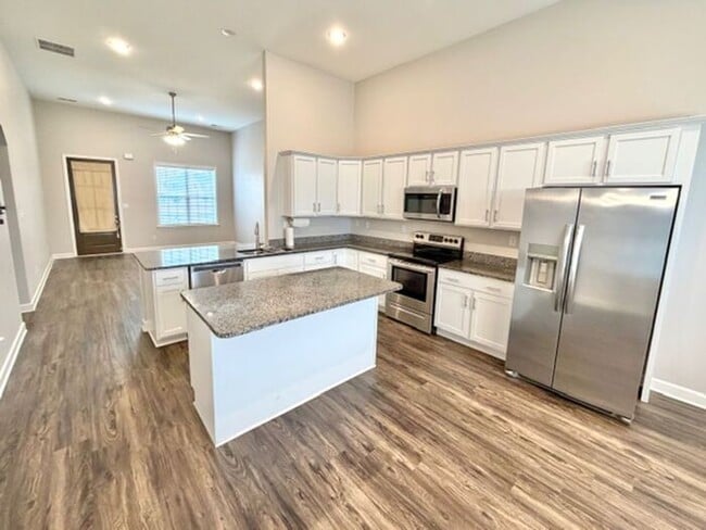 Photo - 5 BR 3 full bath home now Available in Walls MS