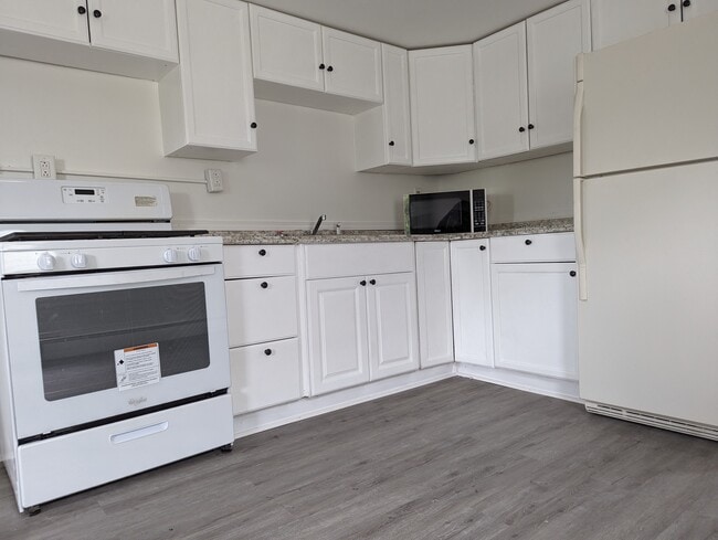 Photo - 171 E Ridge st Unidad Apt B