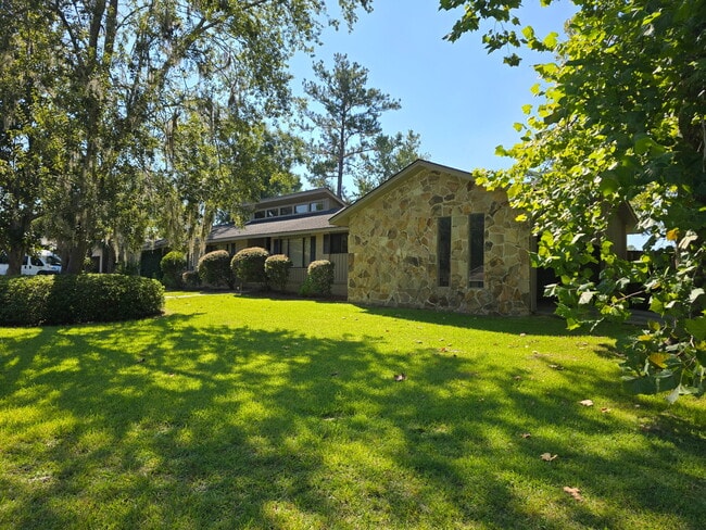 Building Photo - 207 Brookview Terrace Rental