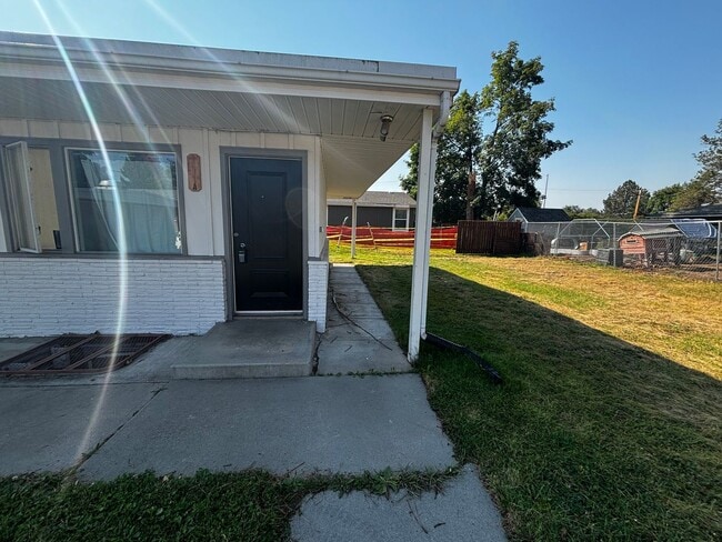 Building Photo - 4011 Buckley Pl Unit A