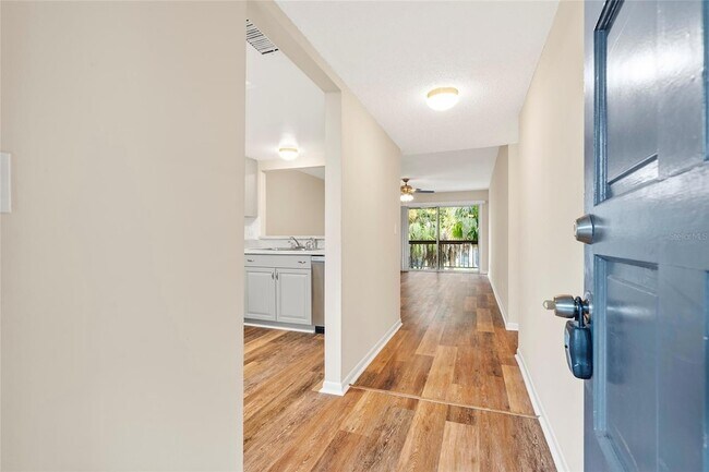 Photo - 6336 Newtown Cir Unit B3