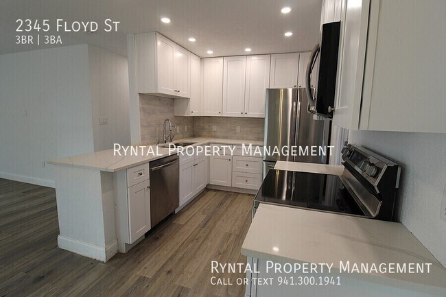 Photo - 2345 Floyd St