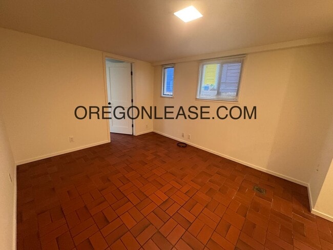 Photo - 1 bedroom 1 bath downtown apartment - available now Unit 1223 Ferry st #6