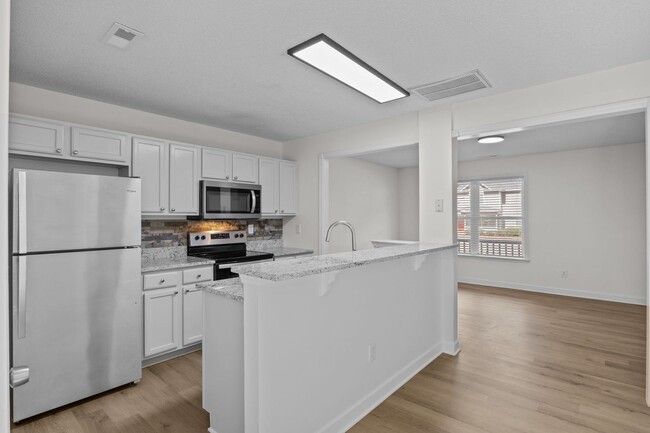 Building Photo - Beautifully Renovated 3-Bedroom, 2-Bath To...