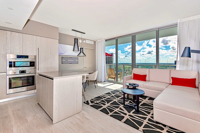 Building Photo - 4010 S Ocean Dr Rental