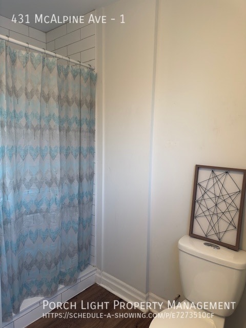 Photo - Main Floor With Parking, Laundry, Yard and Plenty of Storage Unité 1